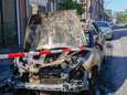 Zoveelste autobrand in Dordrecht, dit keer aan de Mauritsweg