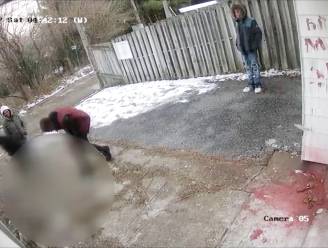 Bewakingscamera filmt hoe tieners kat in brand steken in Baltimore