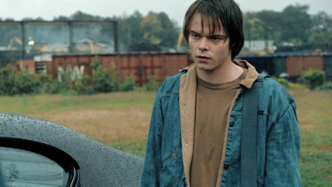 ‘Stranger Things’-fans merken op dat scène werd geschrapt: “Ze willen Jonathan minder creepy maken”
