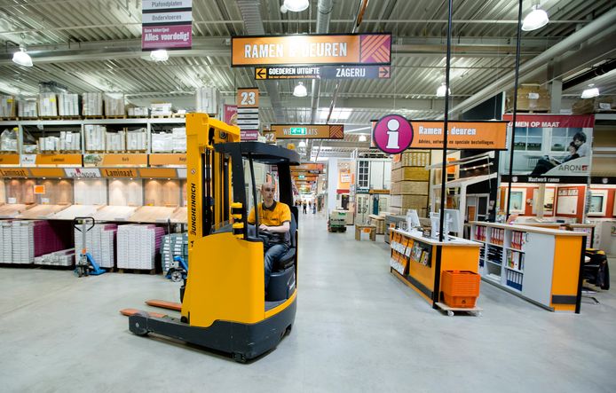 Hoe krijg je als bouwmarkt 200 nieuwe medewerkers? Hornbach Enschede gaat speeddaten ze te vinden Enschede e.o. |