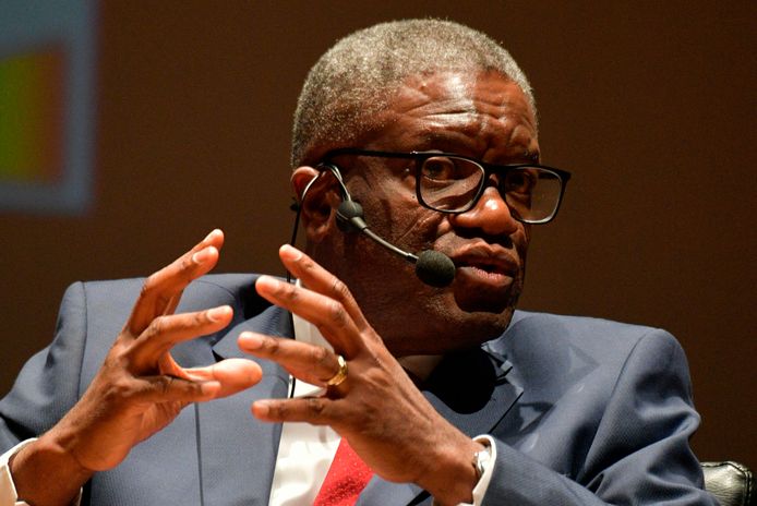 Denis Mukwege (66 ans), prix Nobel de la Paix 2018 pour son combat contre les violences faites aux femmes, est en tournée en Europe à l’occasion de la sortie de son nouveau livre : “La force des femmes” (Gallimard).