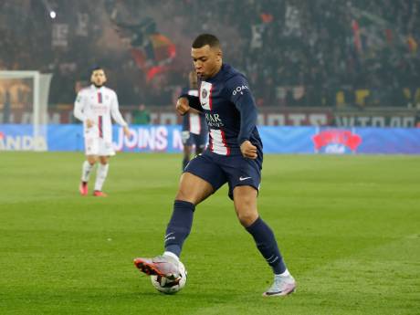 “Tais-toi et joue au foot": l’attitude de Mbappé agace en France 