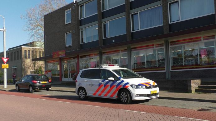 De Wibra aan de Gerard Doustraat in Zutphen werd overvallen.