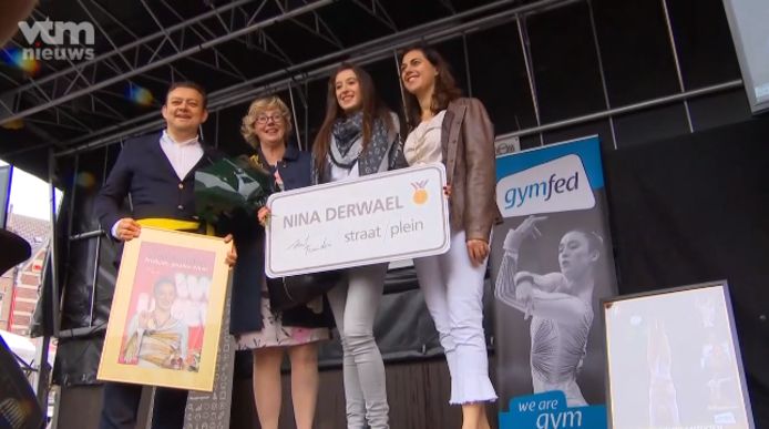 Nina Derwael wordt gehuldigd in Sint-Truiden.