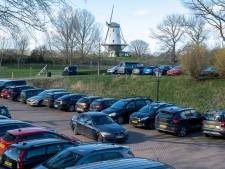 Parkeerchaos in Veere: ‘Willen jullie hier wel bezoek ontvangen?’ 