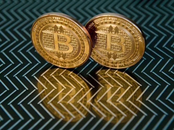Bitcoin passeert grens van 10.000 dollar