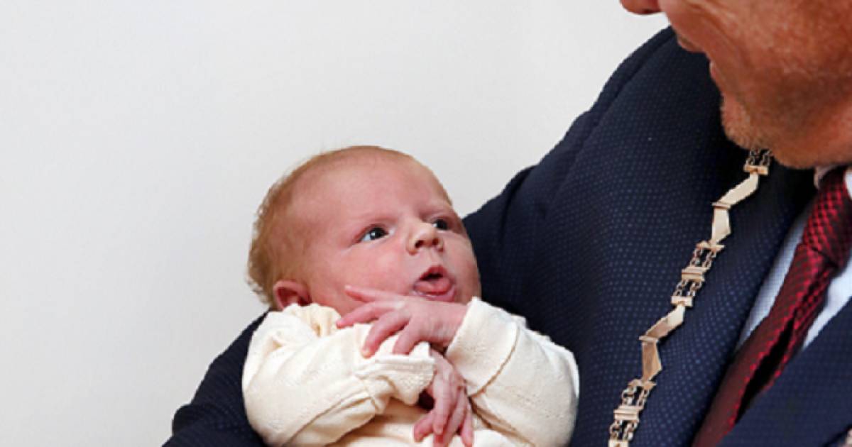 Kae Anna uit Dodewaard is de 25.000ste inwoner van de gemeente Neder-Betuwe - De Gelderlander