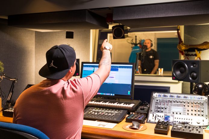Marlin en Shaqeel in de studio.