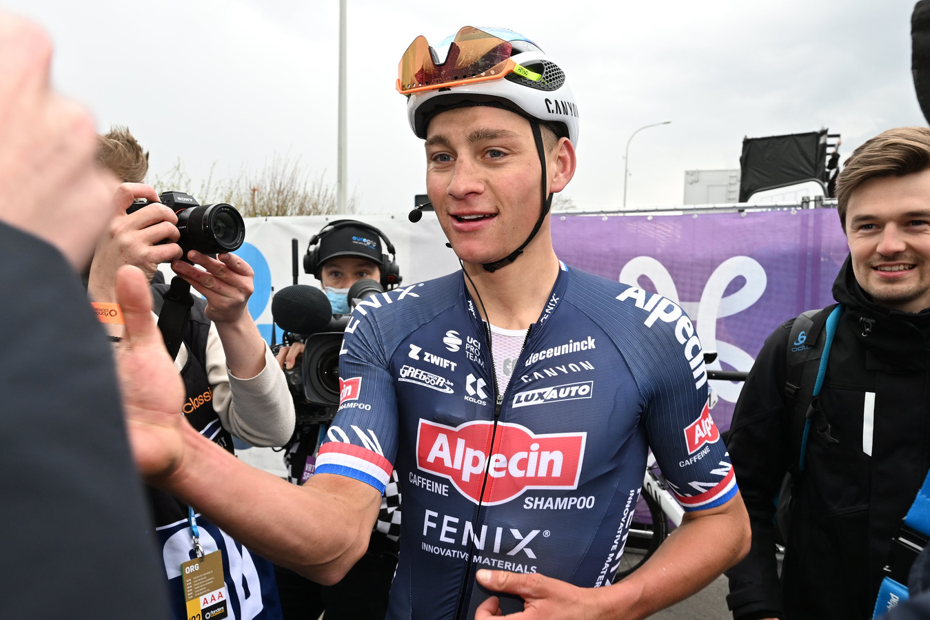 Pogacar veruit de sterkste op de Oude Kwaremont? Het getrainde oog van Adrie van der Poel zag