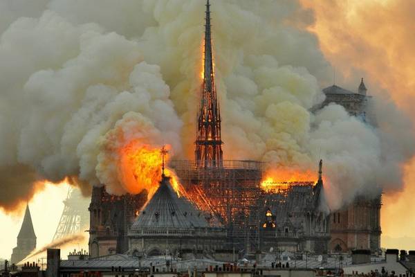 Notre-Dame brÃ»le
