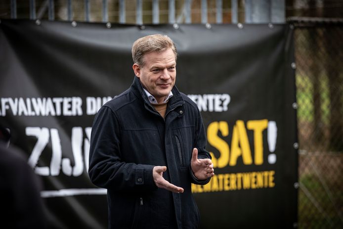 Pieter Omtzigt bij aftrap nieuwe campagne tegen afvalwaterinjecties van de NAM.