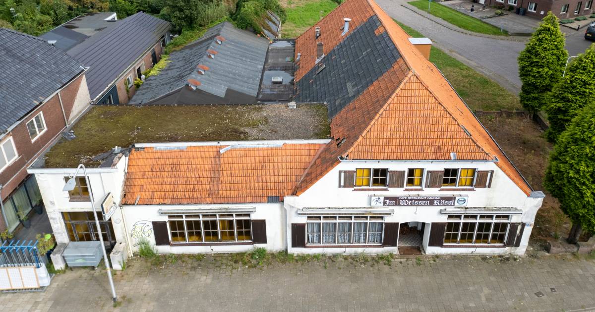 Bouwval in dorpshart van Gendt deels gesloopt uit angst voor instortingsgevaar