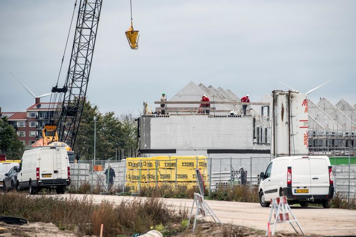 Bouwvakkers aan het werk in Nijmegen. Foto ter illustratie.