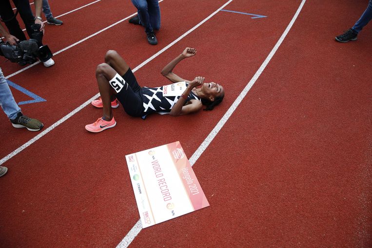 Sifan Hassan Smashes World Record At 10 Thousand Meters In Hengelo Ebonyst Com