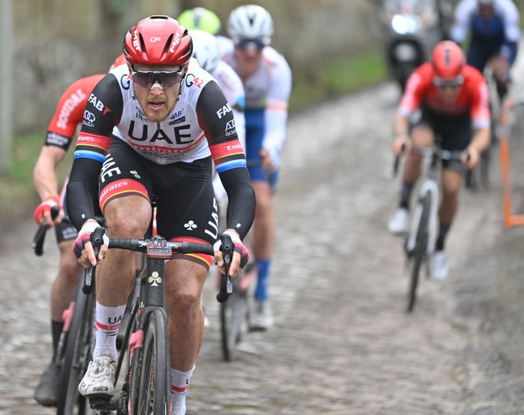 Matteo Trentin is de wegkapitein bij UAE, maar testte positief. Beeld BELGA