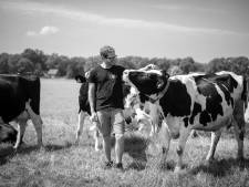 Als de melkveehouderij in Lemselo moet krimpen voor natuurontwikkeling, stapt boer Roeland (25) uit het leven