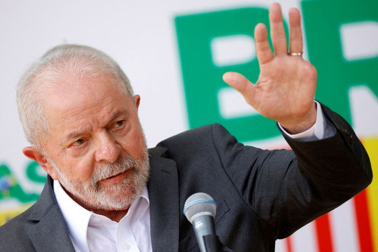 De pas verkozen progressieve president Luiz Inácio Lula da Silva (foto), die in januari Bolsonaro opvolgt, heeft beloofd een einde te maken aan de criminele straffeloosheid in het Amazonegebied. Beeld REUTERS