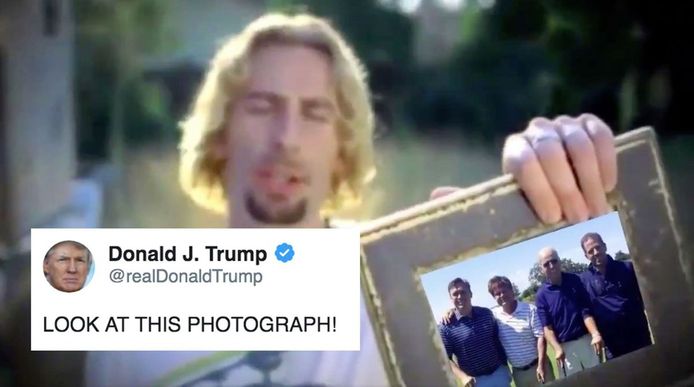 Donald Trump gebruikte en beeld uit de clip van Nickelback en plaatste een foto van zijn rivaal Joe Biden, diens zoon Hunter en enkele Oekraïense hoogwaardigheidsbekleders de fotolijst.