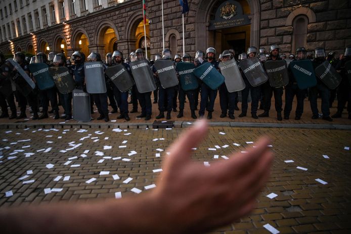 Demonstranten kwamen voor de vierde dag op rij op straat in de Bulgaarse hoofdstad Sofia.