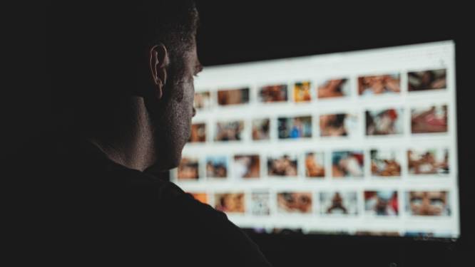 Weer moet pornosite voor de rechter verschijnen om gebruik van beelden zonder toestemming