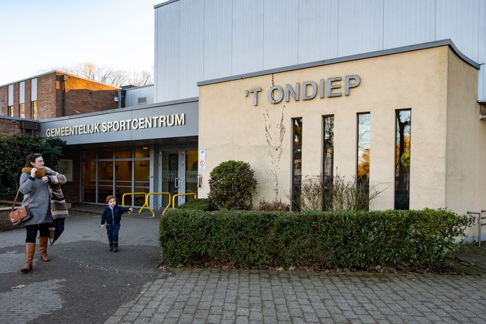 Het gebouw krijgt een nieuwe invulling bij de verdere uitwerking van sport- en speelsite De Leeuw.