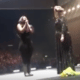 Adele vraagt fan op het podium maar wat er dán gebeurt...