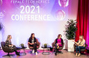 Tech topvrouwen met elkaar in gesprek  tijdens Female Tech Heroes, van links naar rechts: Ingelou Stol (HTCE), Evita Stoop (IBM), Sheila Leenders (ASML) en Astrid Balsink (Philips).