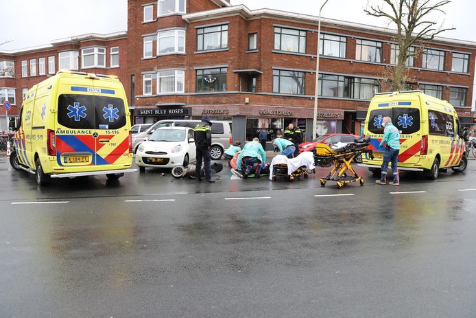 De slachtoffers zijn naar het ziekenhuis gebracht.