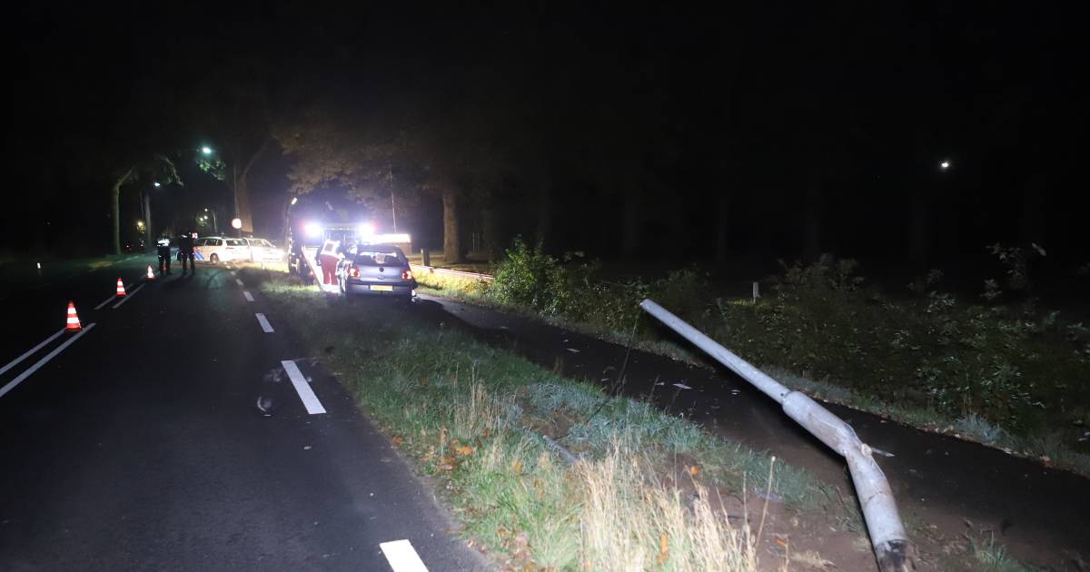 Op plek van dodelijk ongeluk slaat nu dronken automobilist meerdere malen over de kop.