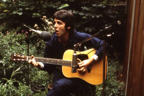 Paul McCartney & Wings: One Hand Clapping