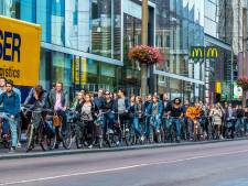 Handtekeningen tegen groei Utrecht stromen binnen: referendum steeds dichterbij