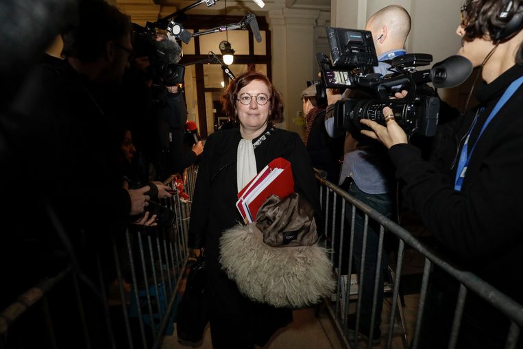 Maryse Allié, de advocate die vijf politiemensen vertegenwoordigt die deelnamen aan de huiszoeking.  Beeld BELGA