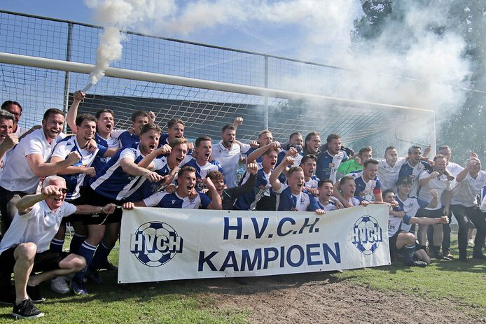 Heesch voetbal HVCH kampioen.