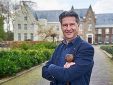 Oud-wethouder Peter van Boekel was de polarisatie in de politiek beu, hij gaat nu de abdij in Heeswijk helpen