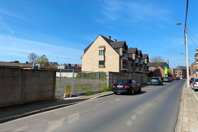 De uitrit van Hubo Lede zou in de Julius De Geyterstraat komen.