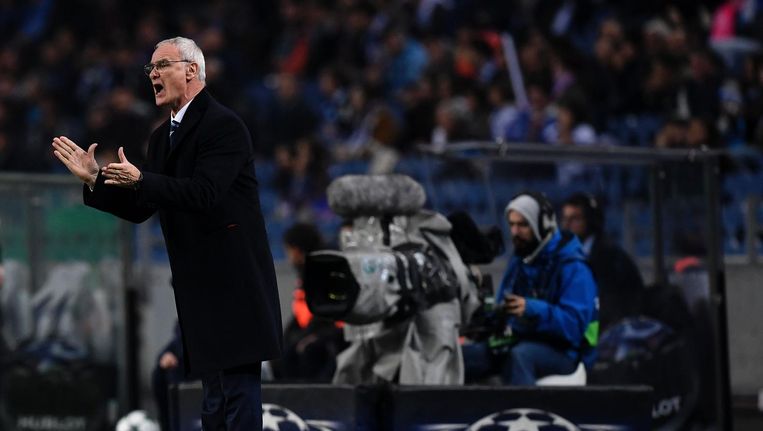 Claudio Ranieri tijdens de UEFA Champions League 2016 Beeld afp
