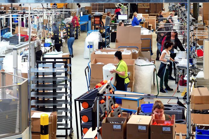 Aan de Nijverheidsweg in Etten-Leur staan het hoofdkantoor en de productiehal van Thetford, het bekendste merk van mobiel sanitair.