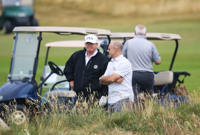 President Donald Trump op de golfbaan in Schotland, vorig jaar juli.
