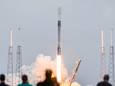 SpaceX lanceert waaier van veertig satellieten