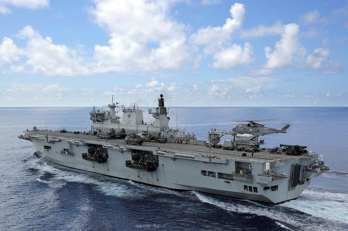 De HMS Ocean in september 2017.