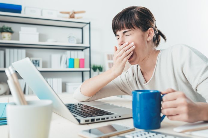 Niet zelden drinken mensen koffie om wakker te blijven.