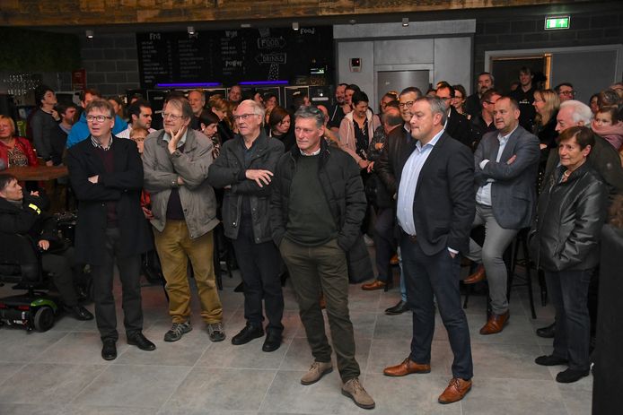 Opening jeugdhuis Jakkedoe - veel belangstelling
