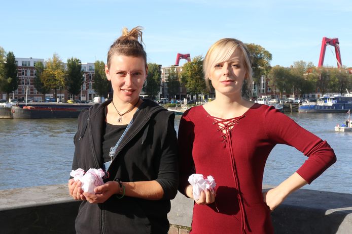 Lonneke Jonker (l) en Jessica van Deursen.