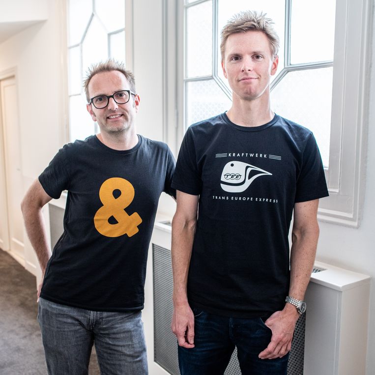 Oprichters Floris Klinkert en Frederik Slijkerman: ‘Voor een deel bestaat succes uit: gewoon rustig blijven doorwerken.’ Beeld Simon Lenskens