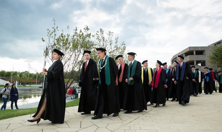 Hoogleraren tijdens de opening van het academisch jaar op de Erasmus Universiteit. Landelijk is amper 21 procent vrouw. Beeld ANP