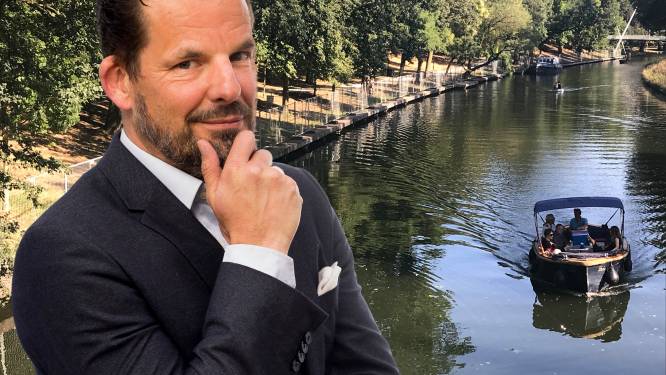 Jerry viert vakantie aan de Côte d’Cathérine: ‘Het is behelpen, maar we komen de zomer wel door’