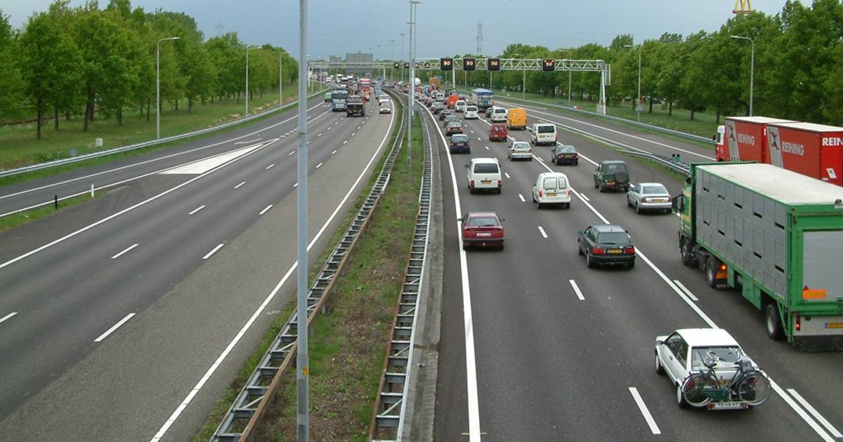 Ongeval op de A59 bij Empel, een rijbaan afgesloten richting Den Bosch.