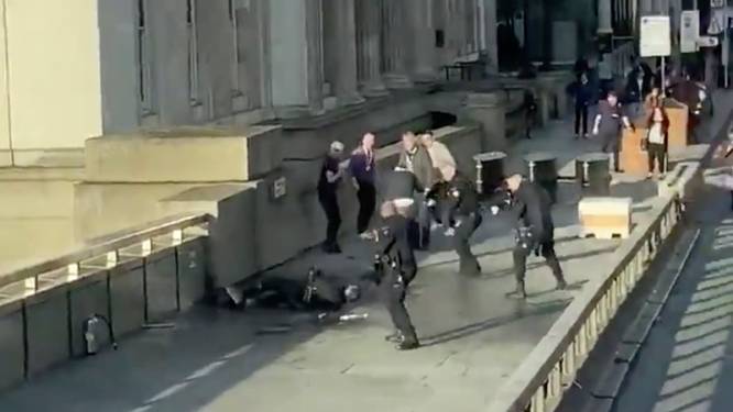 Britse moordenaar die terrorist in Londen overmeesterde vervroegd vrij