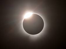 Les images de l’éclipse totale qui plonge l’Amérique dans le noir 