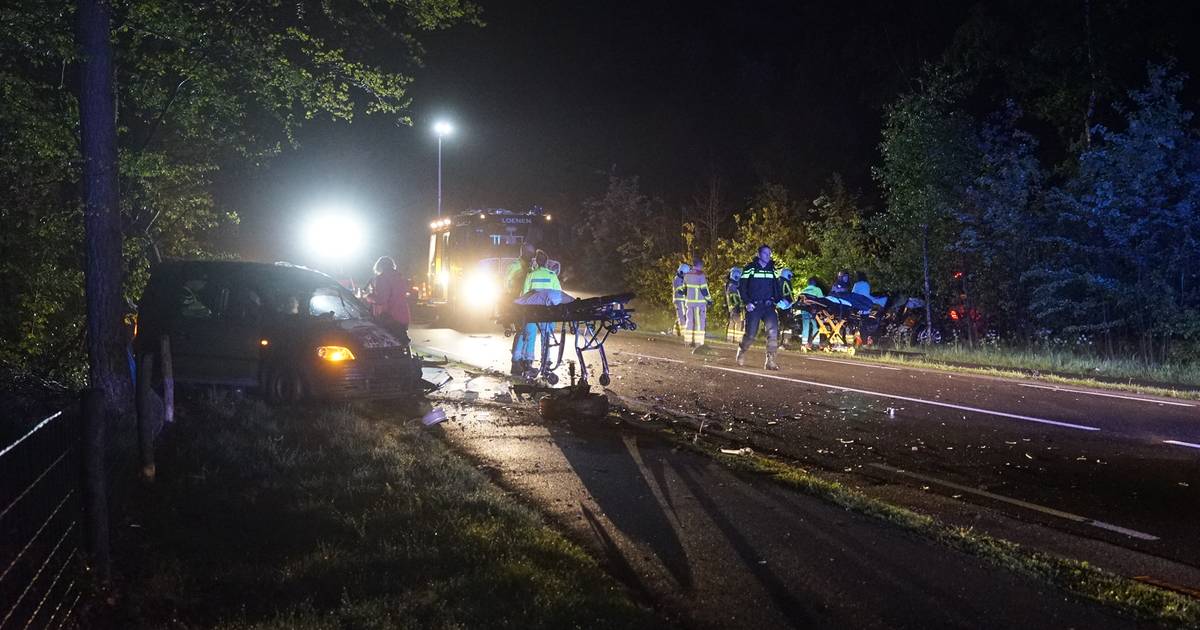 Gewonden bij frontale aanrijding in Beekbergen.